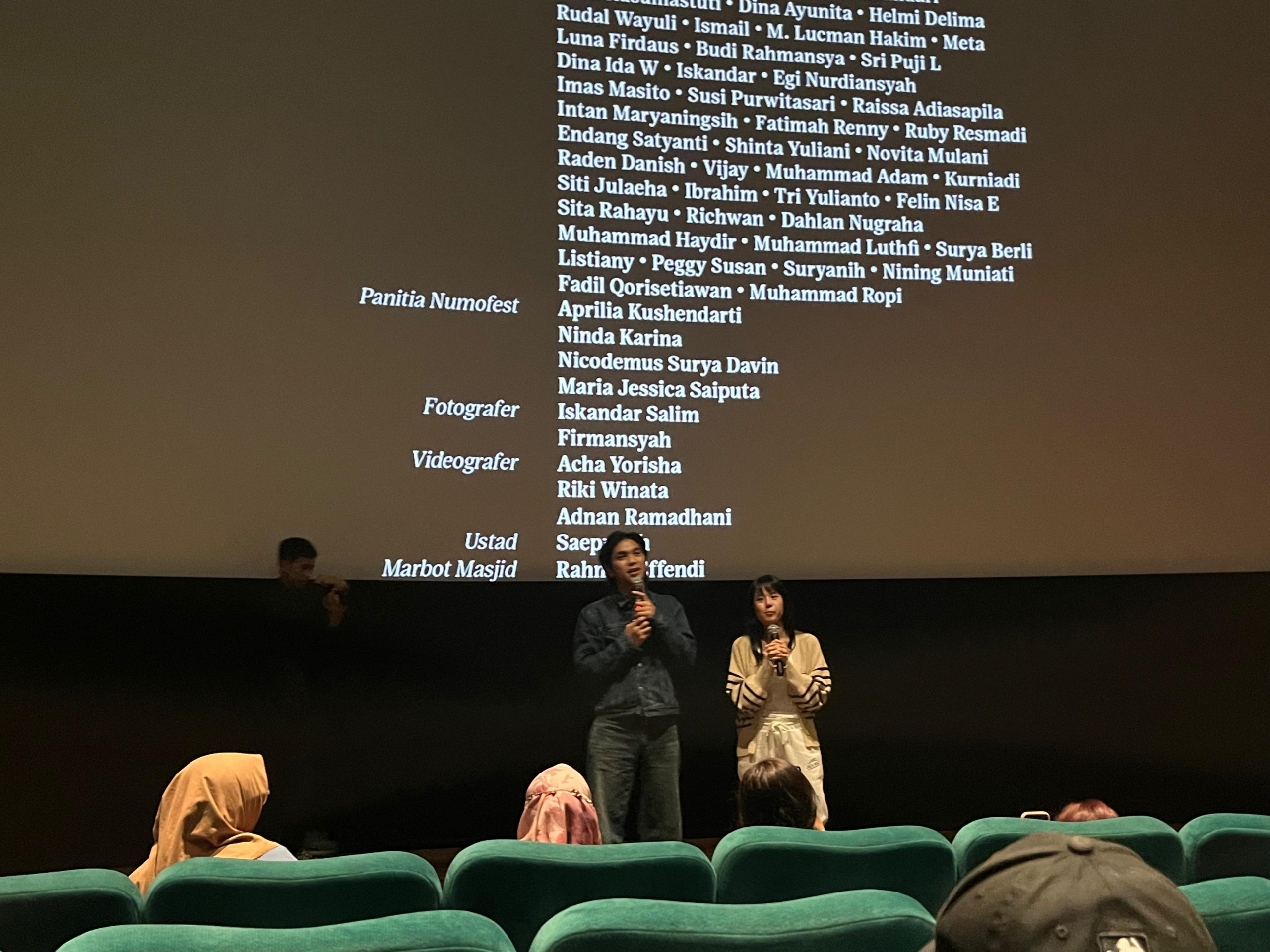 Tayang Perdana di Banjarmasin, Venly dan Sheila Sapa Penonton Gala Premiere Film Tuhan, Benarkah Kau Mendengarku?